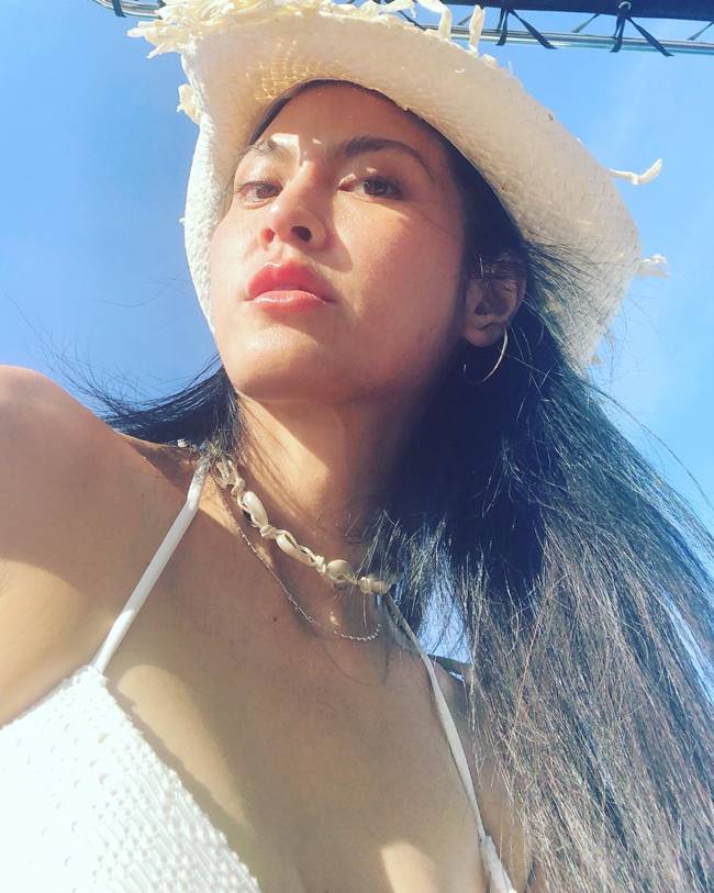 ปิ่น เก็จมณี นุ่งบิกินี่ตัวจิ๋ว ควง เจ้าขุน อวดความแซ่บ