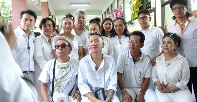 พ่อดม เสียชีวิต 