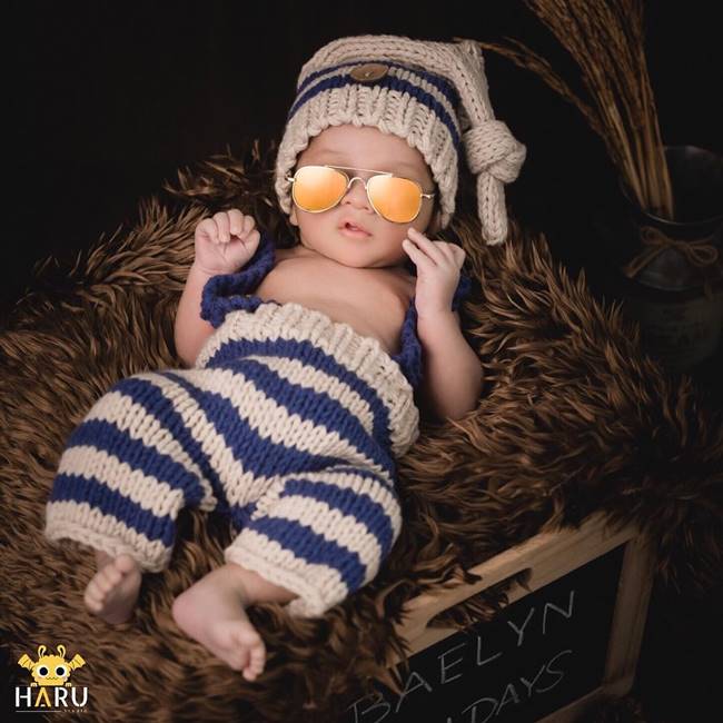 เมญ่า-สามี อุ้มลูกชาย น้องเมลิน