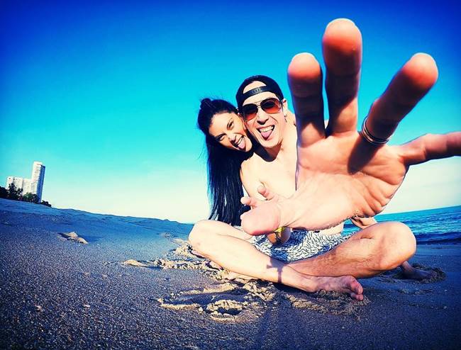 ปิ่น เก็จมณี นุ่งบิกินี่ตัวจิ๋ว ควง เจ้าขุน อวดความแซ่บ