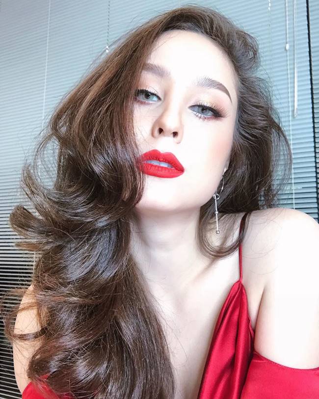 แซ่บ ! เปิดฉายาดารา ปี 2561 