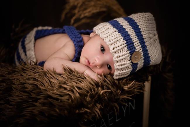 เมญ่า-สามี อุ้มลูกชาย น้องเมลิน