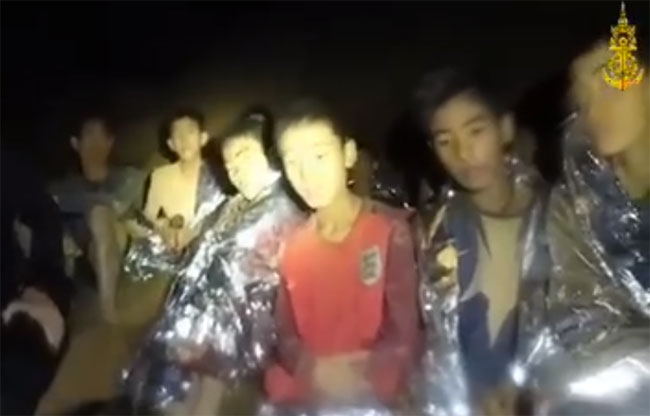 หมูป่า 13 ชีวิต ติดถ้ำหลวง