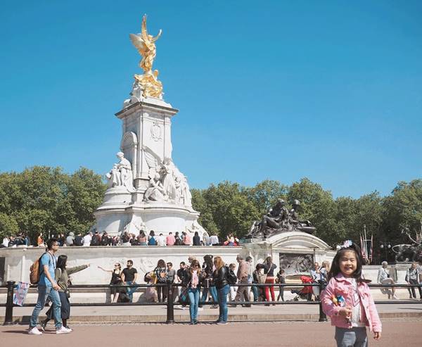 กอล์ฟ ฟักกลิ้ง ฮีโร่ 