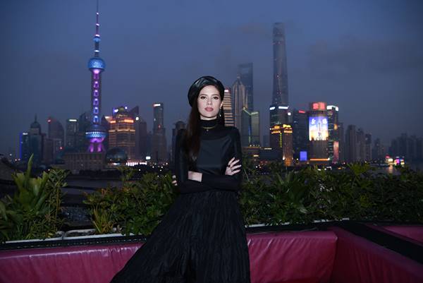 มารีญา พูลเลิศลาภ