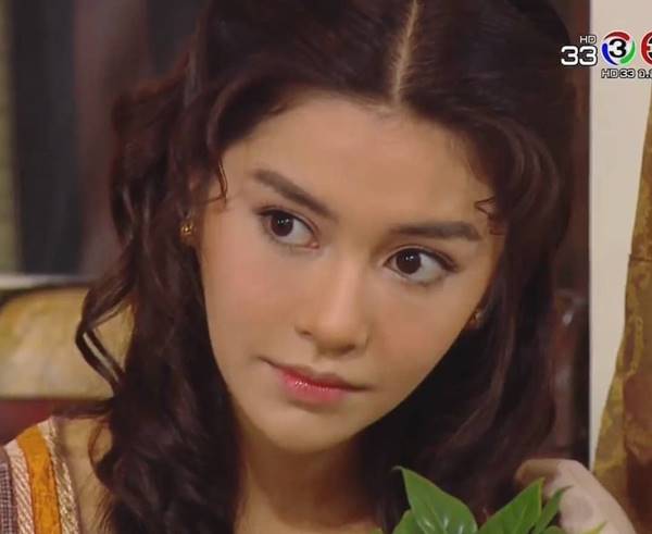 คลาร่า ผู้แทงข้างหลัง แม่มะลิ