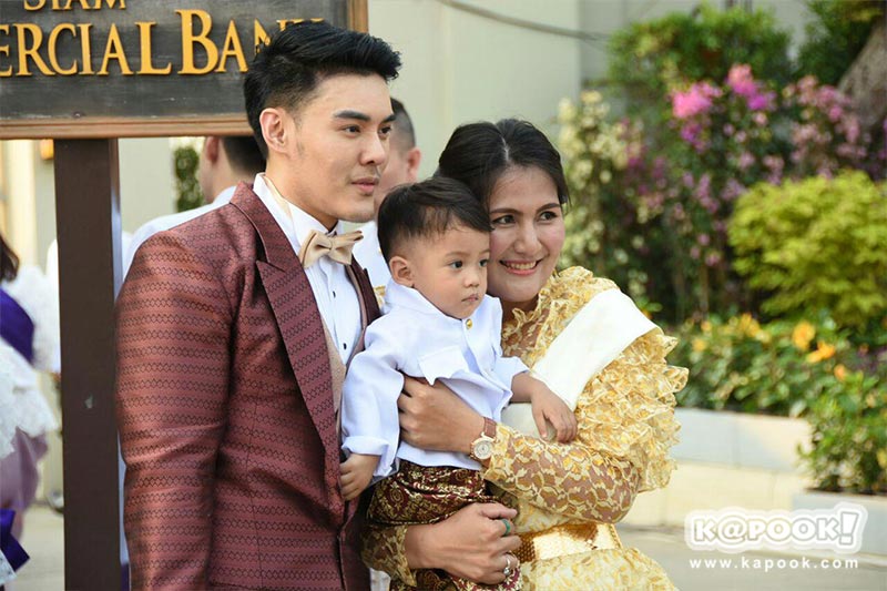 งานอุ่นไอรัก