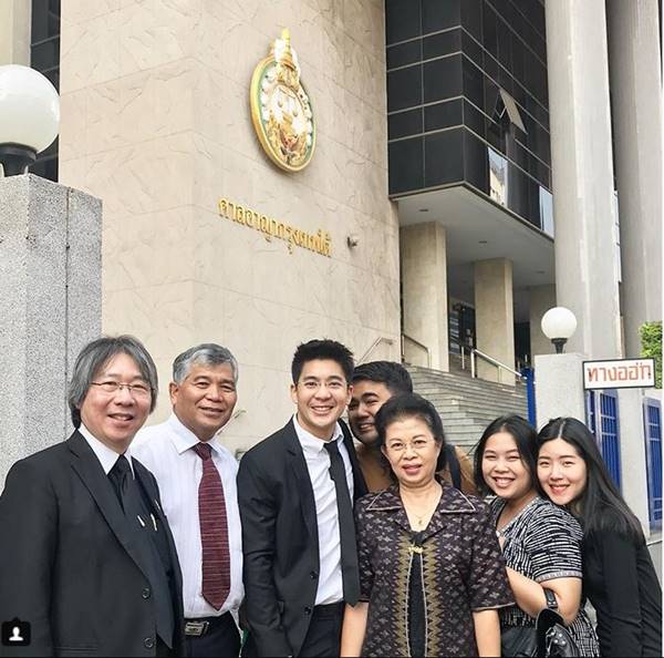 น็อต กราบรถกู