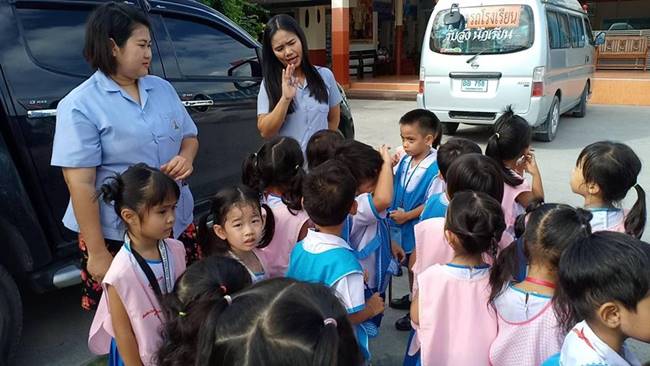 เอาตัวรอดหากติดอยู่ในรถ