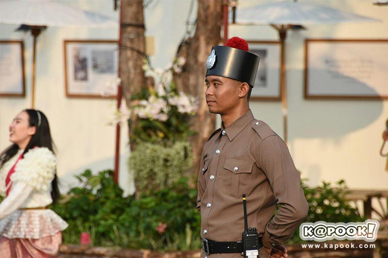 งานอุ่นไอรัก