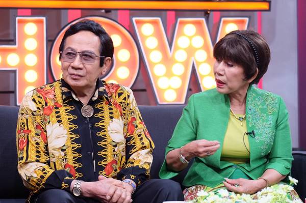 สมบัติ เมทะนี ควง อาตุ๊ กาญจนา