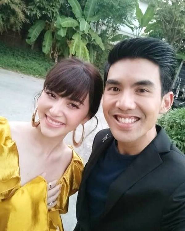 ใหม่ - เต๋อ