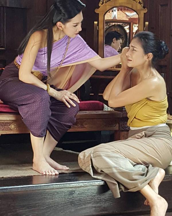 พี่แย้ม บุพเพสันนิวาส จ่อทุบ แม่นายการะเกด