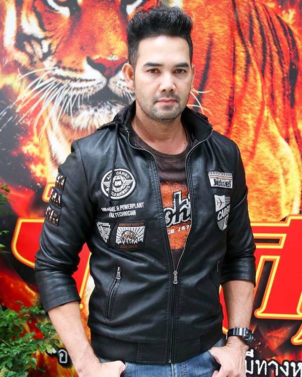 มิกค์ - เอก พระเอกนอกจอ ! 