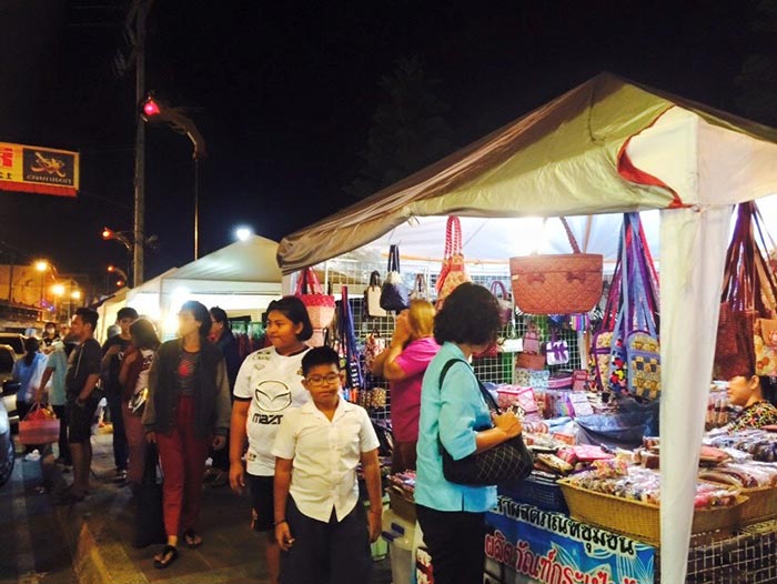 ถนนคนเดิน