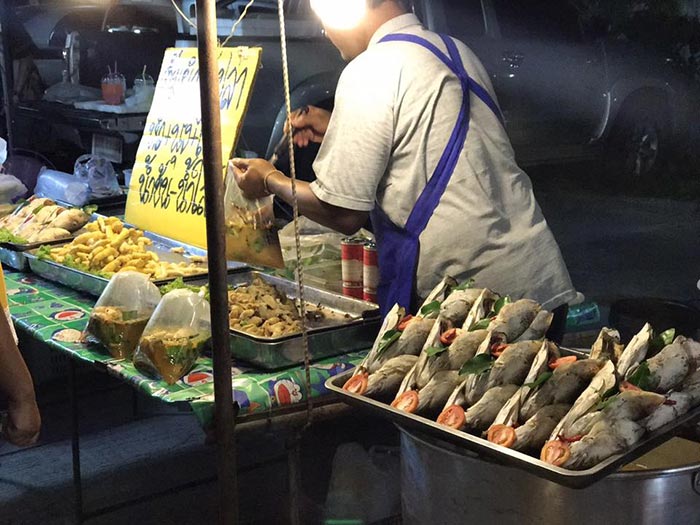 ถนนคนเดิน