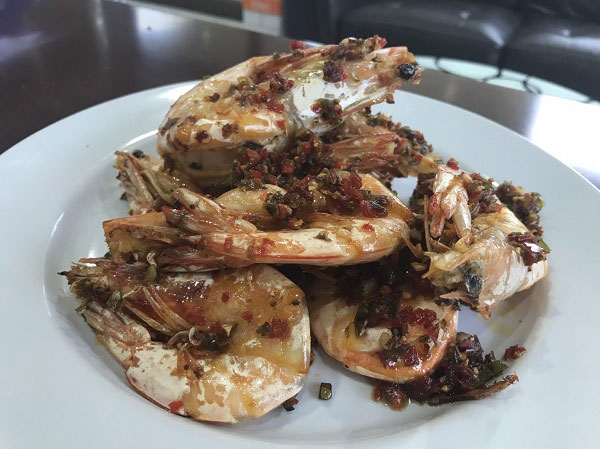 กุ้งผัดพริกเกลือ