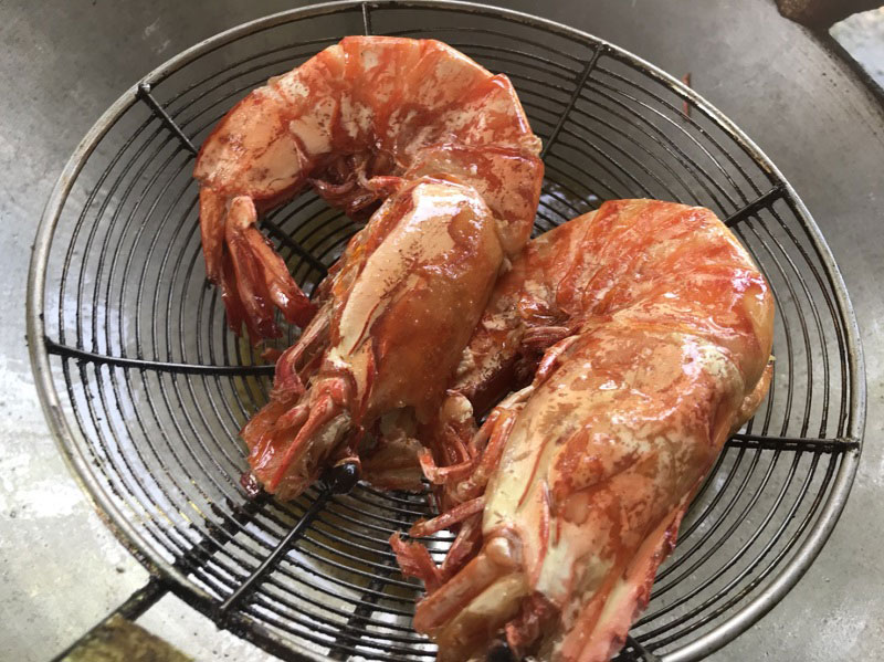 กุ้งผัดพริกแกง