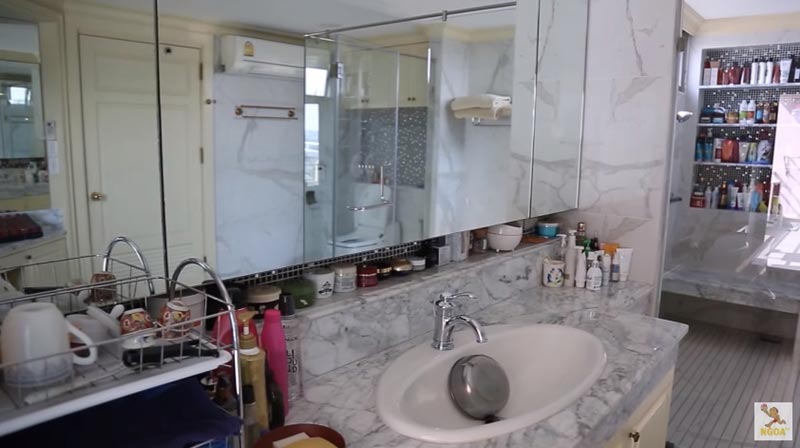 บ้านเจ้เล้ง