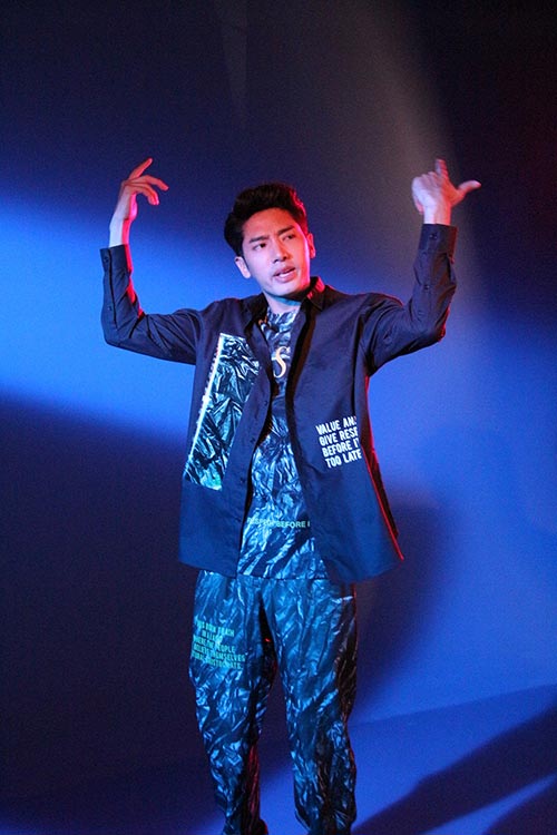 MV 7 สี ปันรักให้โลก