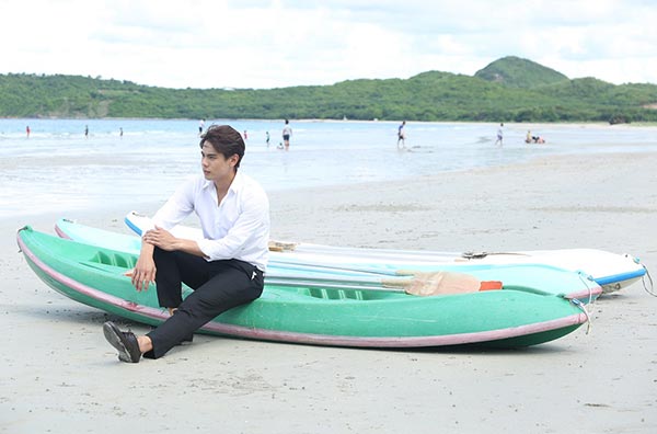 MV 7 สี ปันรักให้โลก