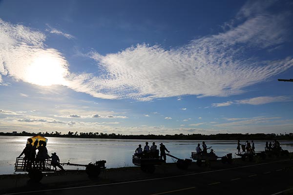 โปงลางสะออน