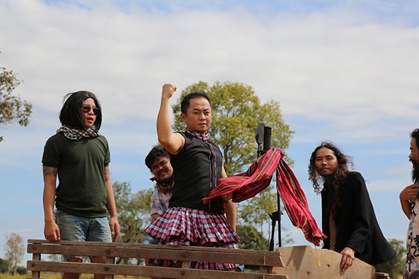 โปงลางสะออน