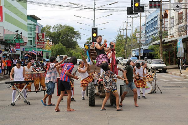 โปงลางสะออน