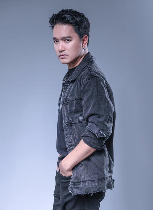 เอ๊ะ จิรากร