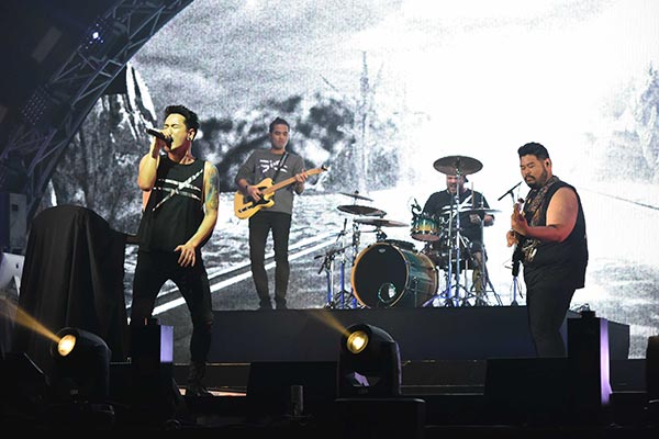 คอนเสิร์ตสามแยกปากหวาน 3 บวก 1