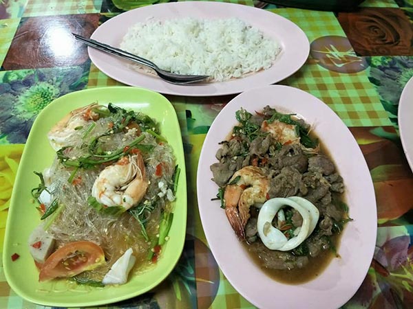 9 ร้านผัดกะเพรา