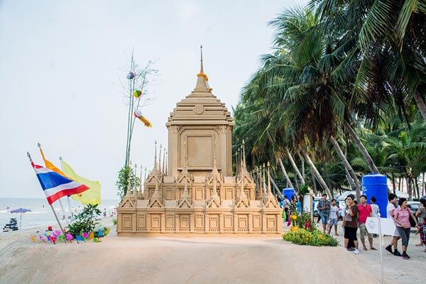 วันไหลบางแสน 2561