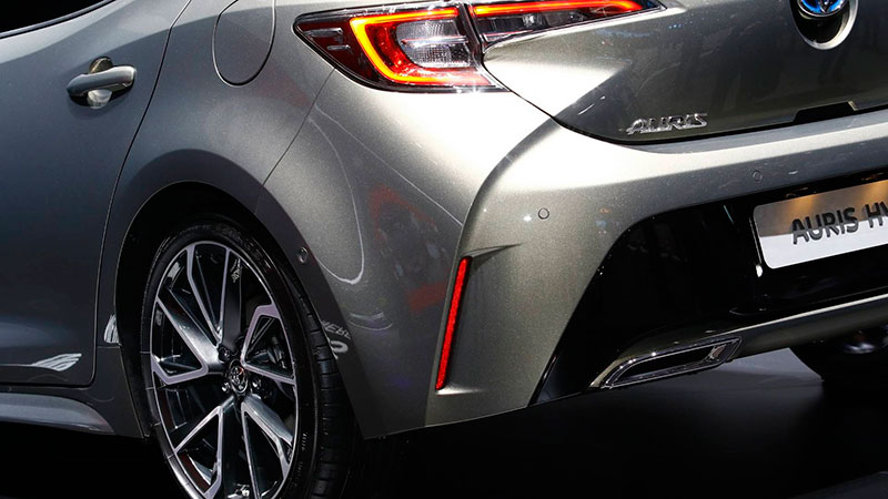 Toyota_Auris_2019