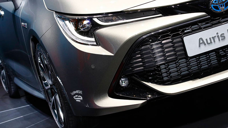 Toyota_Auris_2019