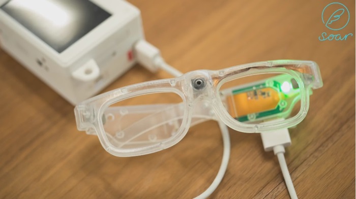 Oton Glass แว่นสำหรับผู้พิการทางสายตา