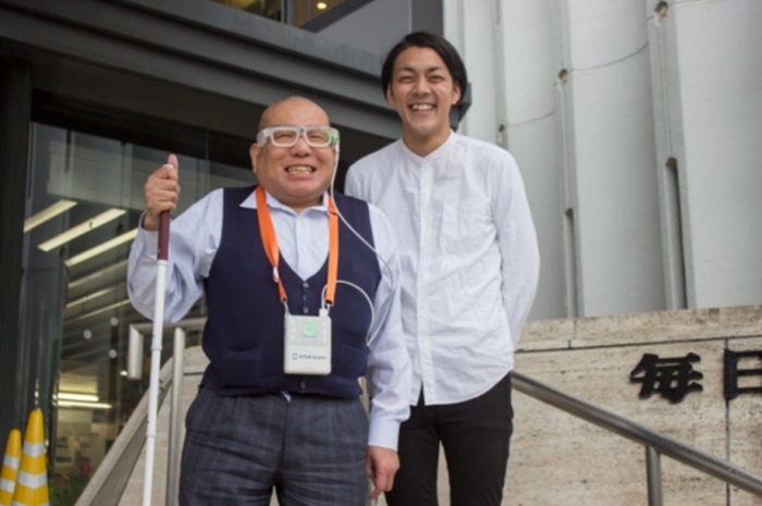 Oton Glass แว่นสำหรับผู้พิการทางสายตา