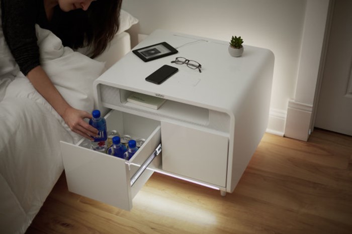 Sobro Smart Side Table โต๊ะสารพัดประโยชน์