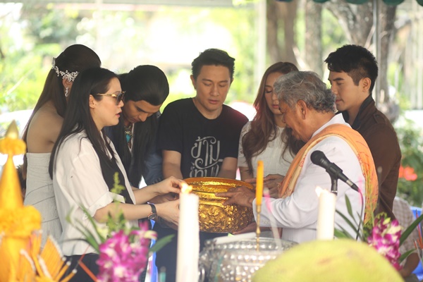 ข้ามสีทันดร อุทัยเทวี