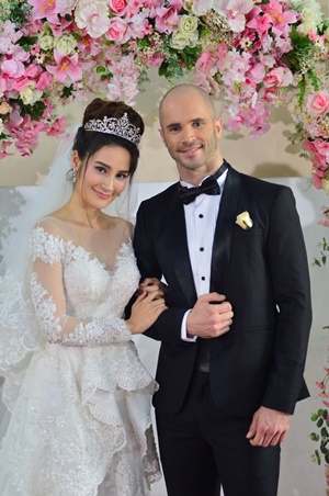 เพชรร้อยรัก