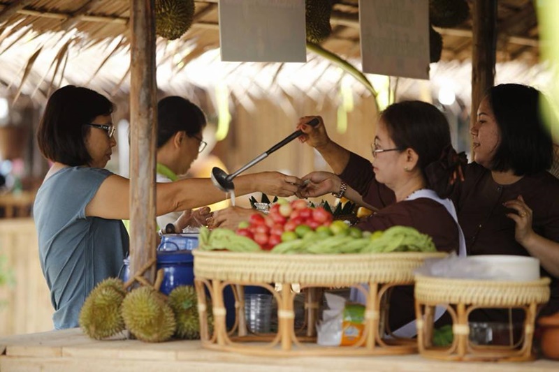 ตลาดย้อนยุค