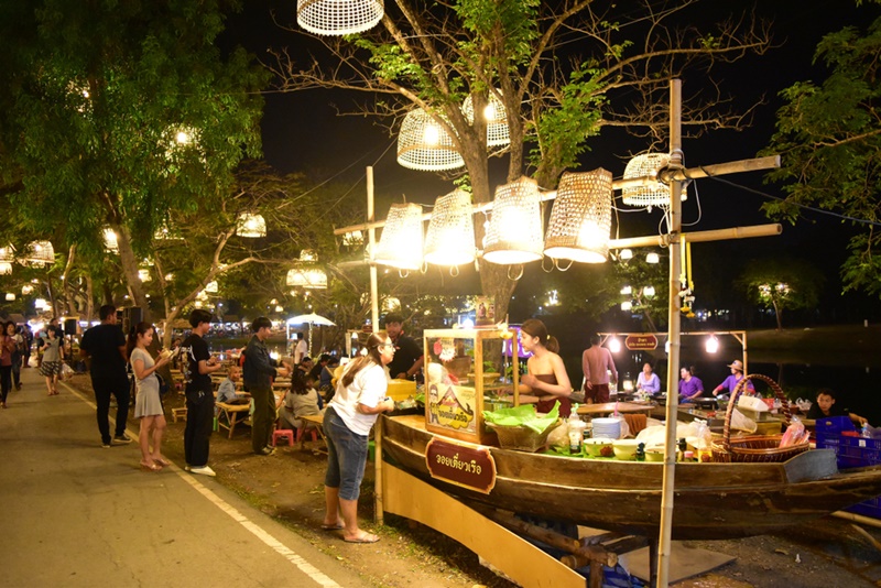 ตลาดย้อนยุค