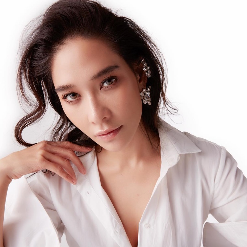 ดาราหน้าสวย