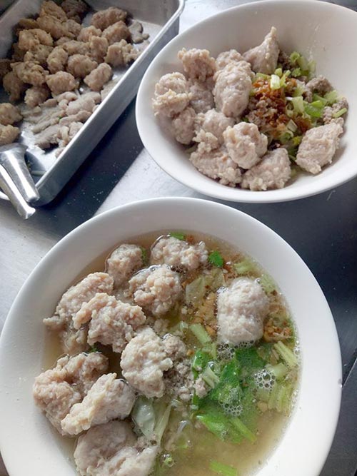 ร้านก๋วยเตี๋ยวหมู กรุงเทพฯ