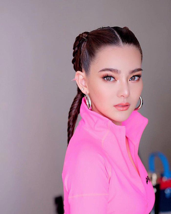 ดาราหน้าหมวย