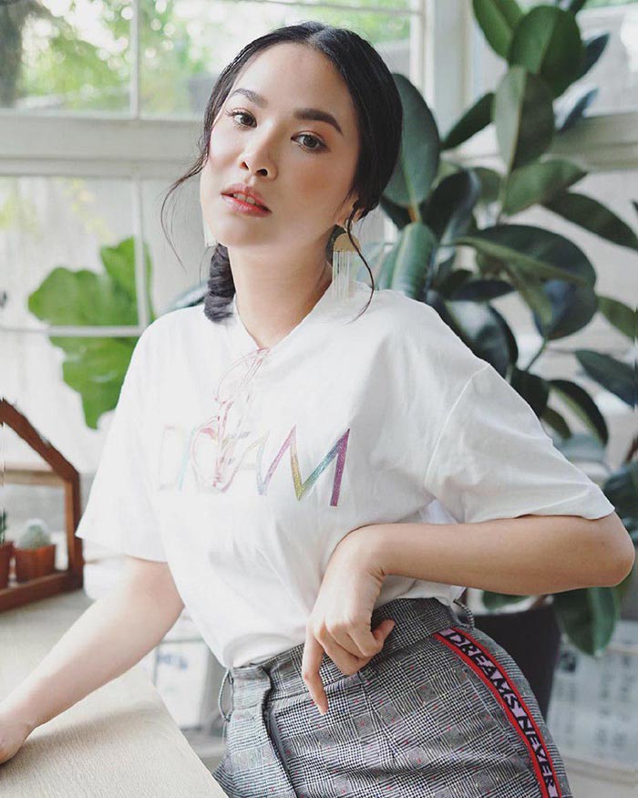 ดาราหน้าหมวย