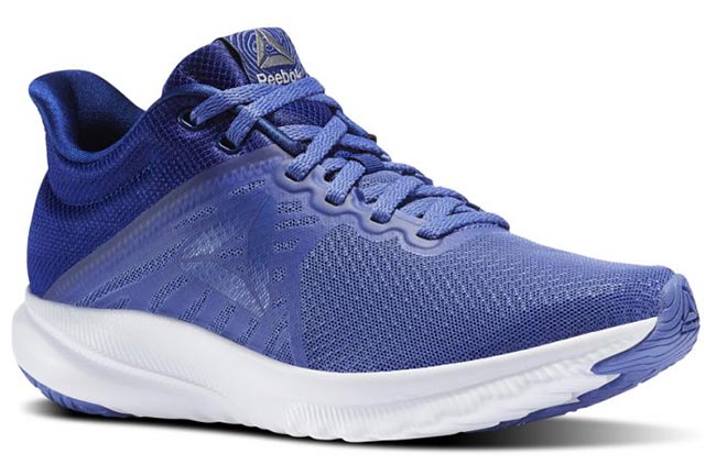 รองเท้าผ้าใบผู้หญิง