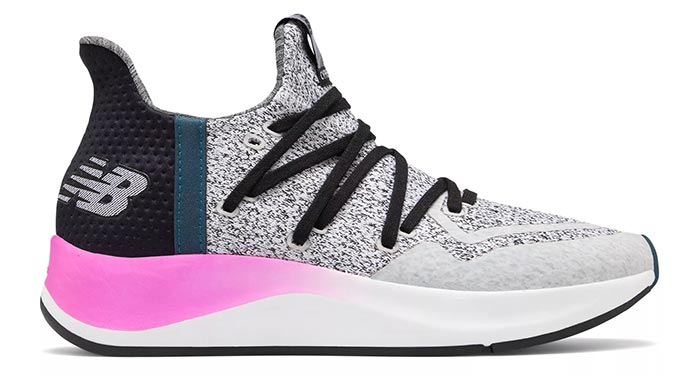 รองเท้าผ้าใบผู้หญิง