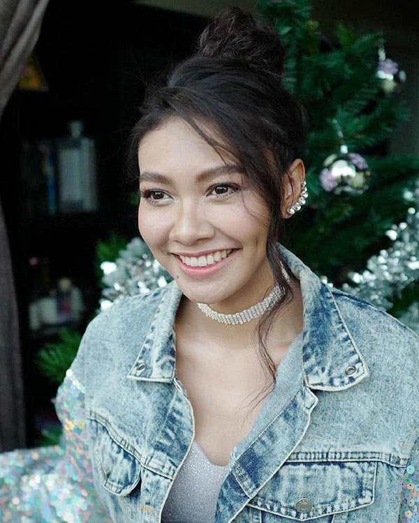 แก้ม วิชญาณี