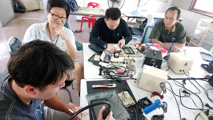 ฝึกอาชีพ