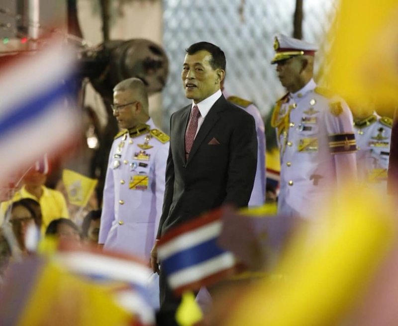 ในหลวง ร.10 ราชินี